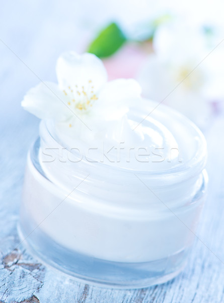 Cosmétiques crème corps banque table visage [[stock_photo]] © tycoon