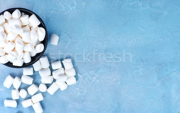 Marshmallow tigela tabela fundo branco sobremesa Foto stock © tycoon