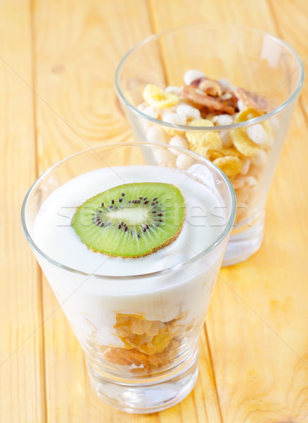 Fraîches yogourt muesli verre alimentaire fruits [[stock_photo]] © tycoon