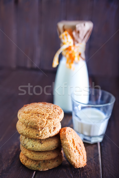 Sütik édes tej üveg asztal étel Stock fotó © tycoon