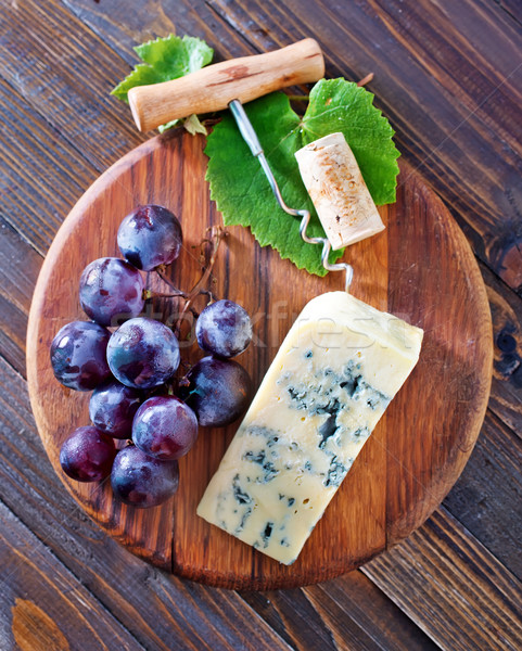 cheese and grape Stock photo © tycoon