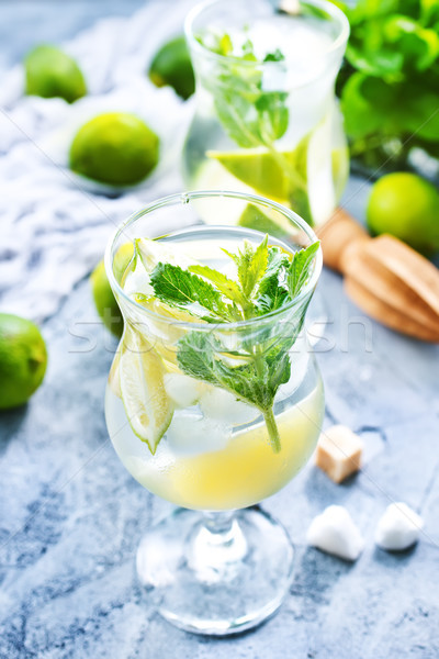 Stock foto: Mojito · frischen · Glas · Tabelle · grünen · Cocktail