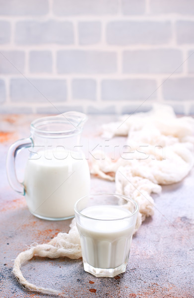 Foto stock: Leche · leche · fresca · vidrio · jarra · mesa · casa