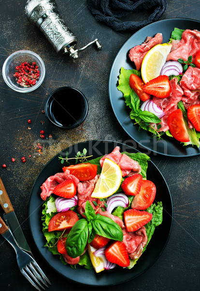Salată proaspăt căpşună legume stoc fotografie Imagine de stoc © tycoon