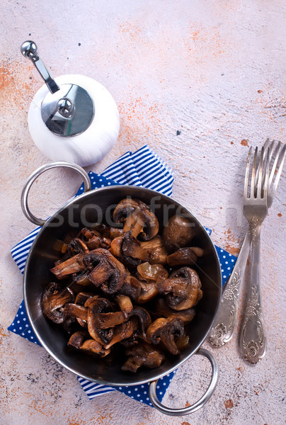 Foto d'archivio: Funghi · metal · piatto · tavola · olio