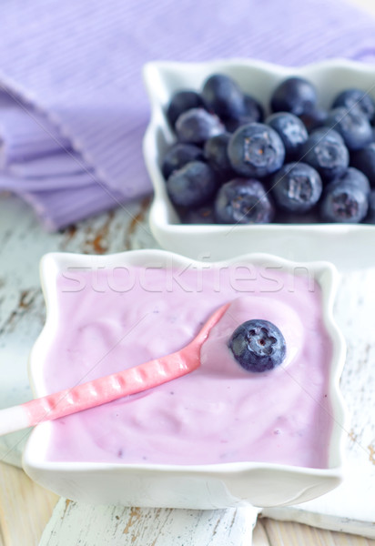 Foto stock: Arándano · yogurt · frutas · vidrio · salud · mesa