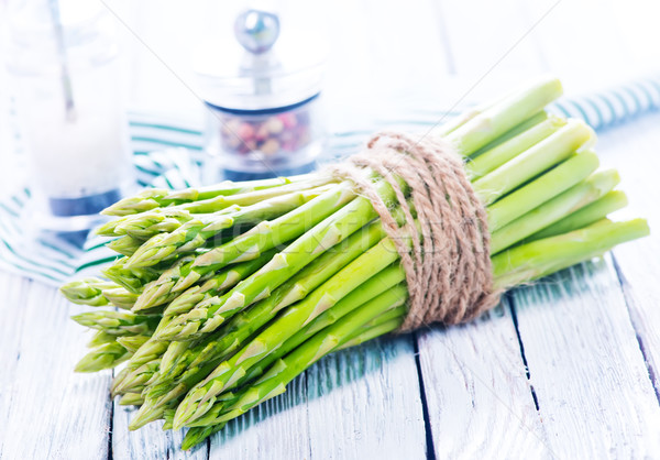 Stockfoto: Ruw · asperges · groene · houten · tafel · vers · voorjaar