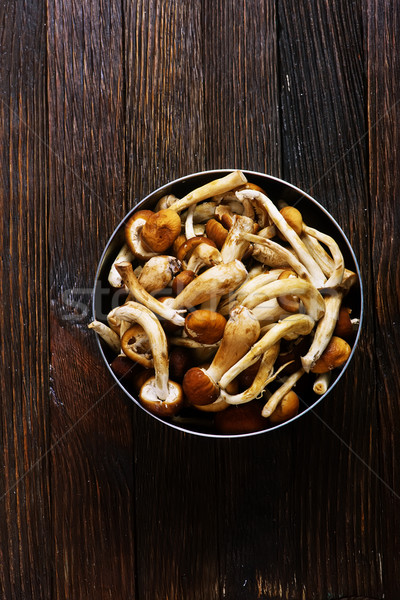 raw mushrooms Stock photo © tycoon