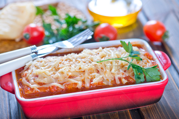 Imagine de stoc: Lasagna · carne · brânză · castron · alimente · fundal