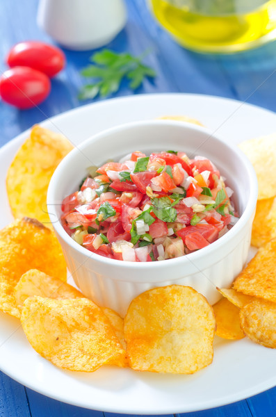 Salsa nachos tablo yeşil plaka stüdyo Stok fotoğraf © tycoon