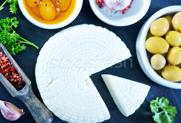 商業照片: 奶酪 · 橄欖 · 油 · 碗 · 食品 · 藍色
