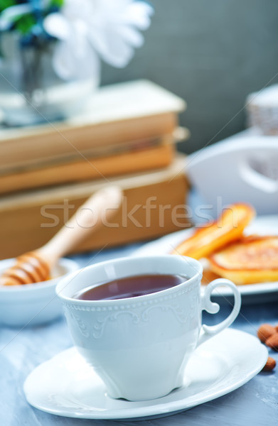 Friss teáscsésze palacsinták tányér villa csésze Stock fotó © tycoon