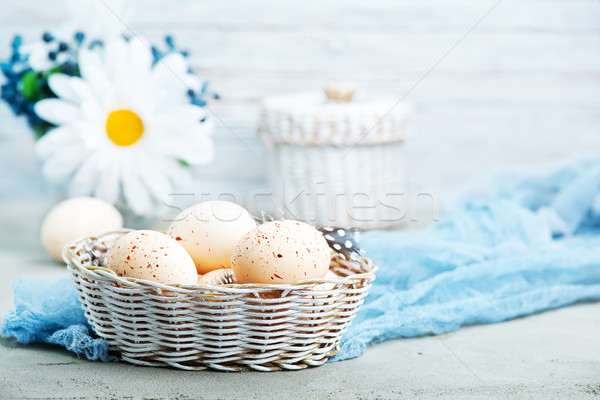 Paskalya paskalya yumurtası çiçekler doku ahşap ev Stok fotoğraf © tycoon