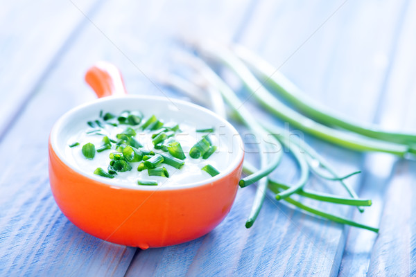 Sauerrahm Zwiebel Frühlingszwiebeln Schüssel Essen grünen Stock foto © tycoon