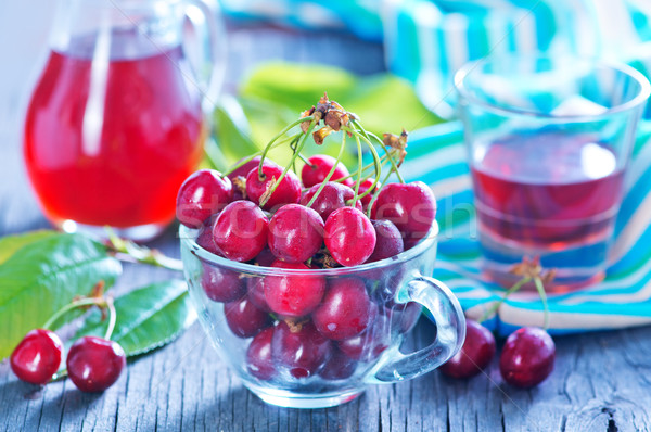 Foto stock: Cereza · jugo · bayas · frescos · mesa · de · madera · alimentos