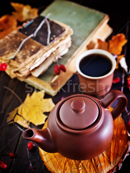 Friss tea teáskanna fa deszka asztal könyv Stock fotó © tycoon
