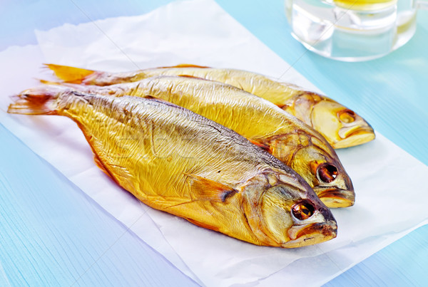 Foto stock: Ahumado · peces · cerveza · alimentos · fondo · restaurante