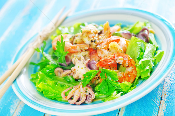 Salat Meeresfrüchte Platte Tabelle Essen Licht Stock foto © tycoon
