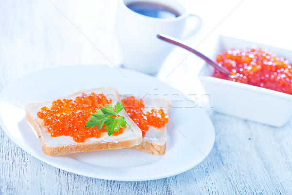 三文魚 魚子醬 麵包 表 光 紅色 商業照片 © tycoon