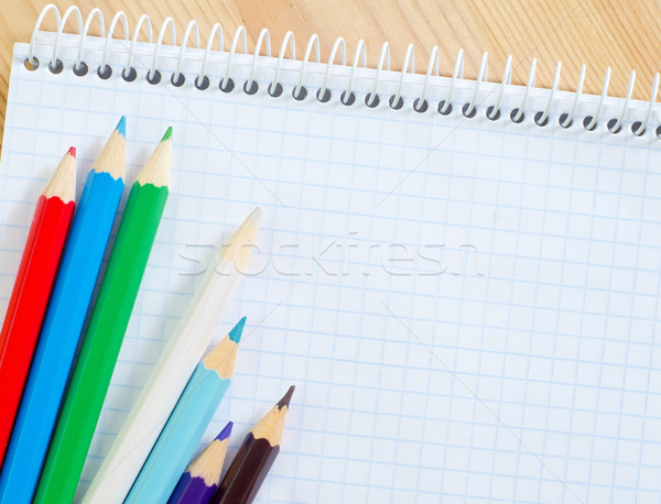 Foto stock: útiles · escolares · pluma · lápiz · mesa · verde · escrito
