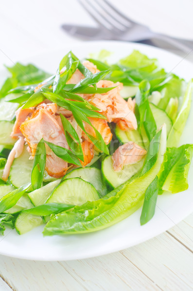 Salată somon castravete peşte verde cină Imagine de stoc © tycoon