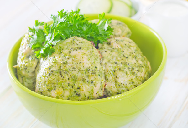 Poulet légumes dîner Cook manger herbes [[stock_photo]] © tycoon