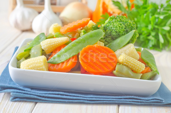 Légumes été dîner plaque fourche blanche [[stock_photo]] © tycoon