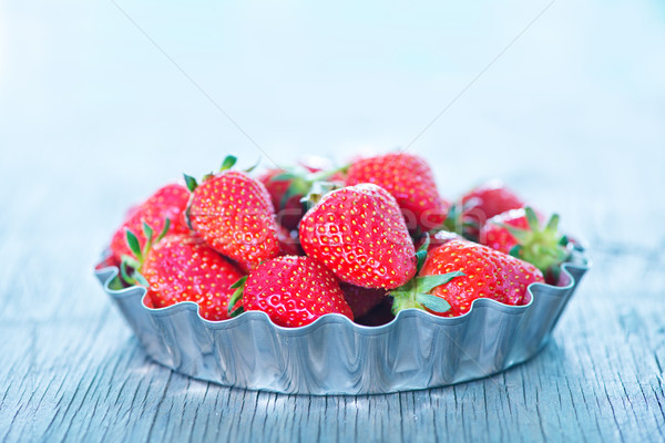 Morango fresco tabela vermelho mesa de madeira comida Foto stock © tycoon