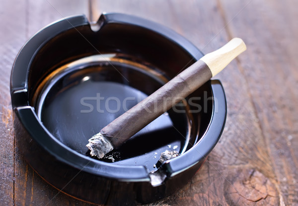 Madera mesa bar oscuro fumar basura Foto stock © tycoon