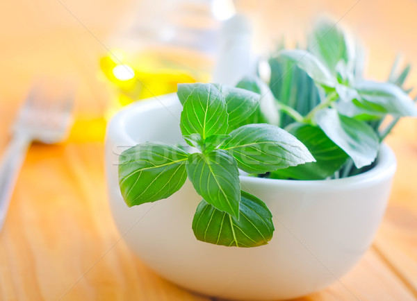 Friss bazsalikom levél egészség növény fűszer Stock fotó © tycoon