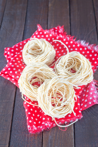 Foto stock: Crudo · pasta · servilleta · mesa · de · madera · madera · fondo