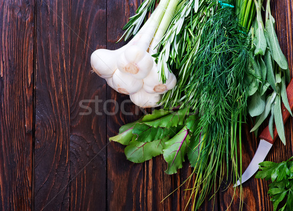 Foto d'archivio: Aroma · erbe · aglio · tavolo · in · legno · legno · cucina