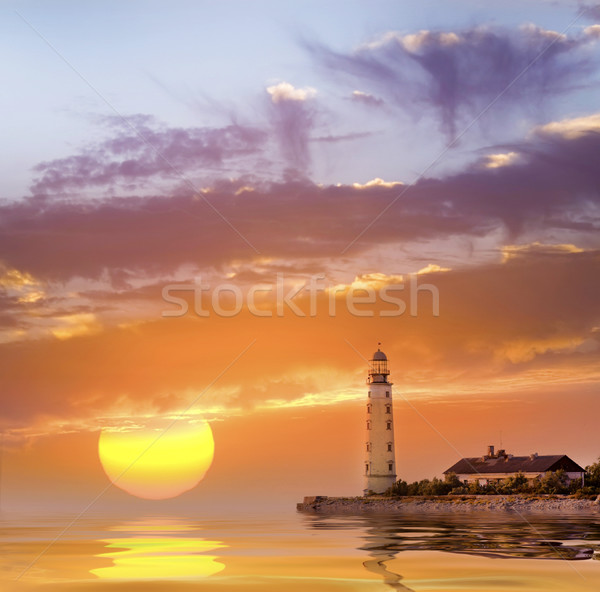 Vuurtoren hemel huis zon natuur licht Stockfoto © tycoon