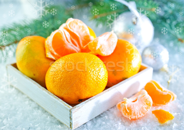 Christmas owoców śniegu pomarańczowy tabeli obecnej Zdjęcia stock © tycoon