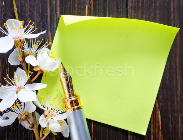 Flori hârtie floare primăvară lemn Imagine de stoc © tycoon