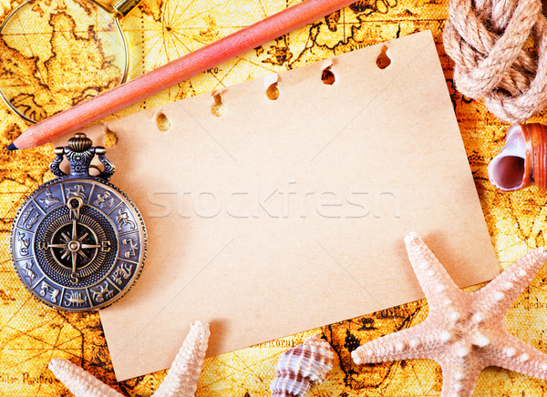 Foto stock: Velho · caderno · lupa · bússola · mapa · papel