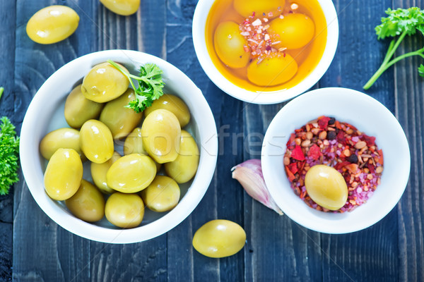 Vert olives bol table bois cuisine Photo stock © tycoon