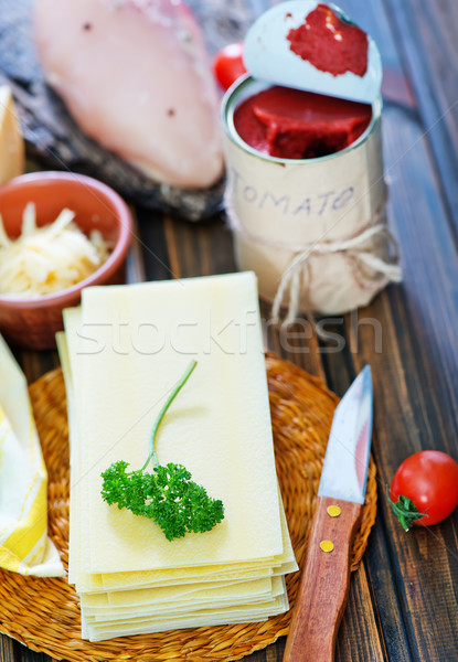Ingrediente lasagna masa de lemn vară brânză paste Imagine de stoc © tycoon