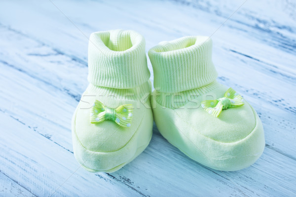 [[stock_photo]]: Bébé · vêtements · chaussures · jeunes · Homme · drap