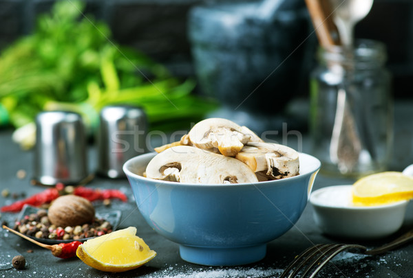 raw mushroom Stock photo © tycoon