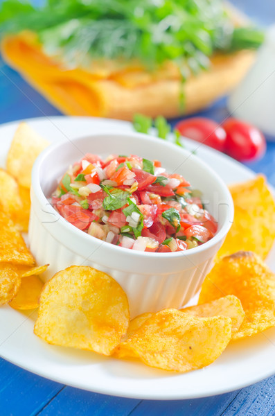 Salsa nachos ahşap cam tablo içmek Stok fotoğraf © tycoon