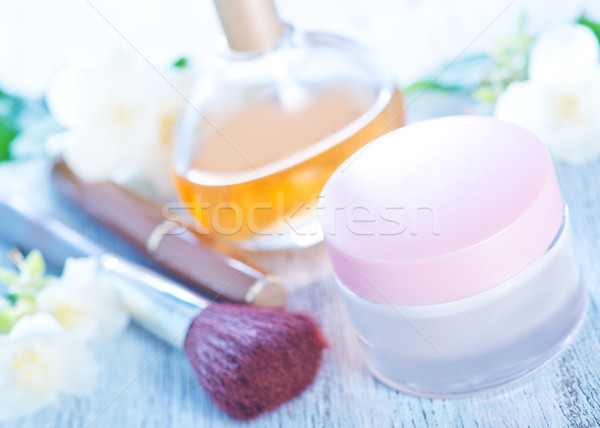 Cosmétiques crème corps banque table visage [[stock_photo]] © tycoon