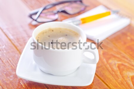 Koffie krant nieuws bril drinken studie Stockfoto © tycoon