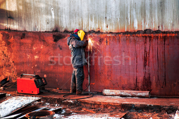 Foto d'archivio: Lavoratore · muro · acciaio · carburante · serbatoio