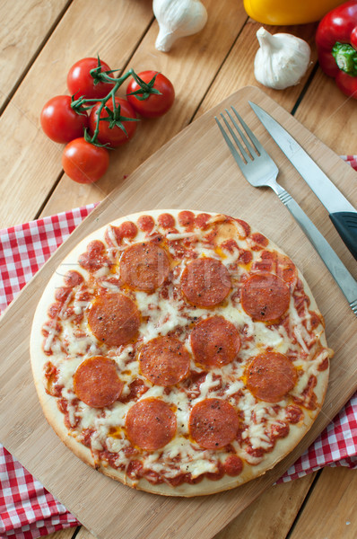 Pepperoni pizza délicieux italien mozzarella fromages [[stock_photo]] © unikpix