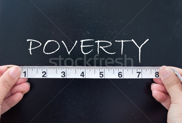 Ubóstwa centymetrem taśmy niebezpieczeństwo społecznej Zdjęcia stock © unikpix