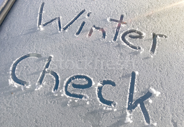 Przednia szyba zimą sprawdzić samochodu pokryty Zdjęcia stock © unkreatives