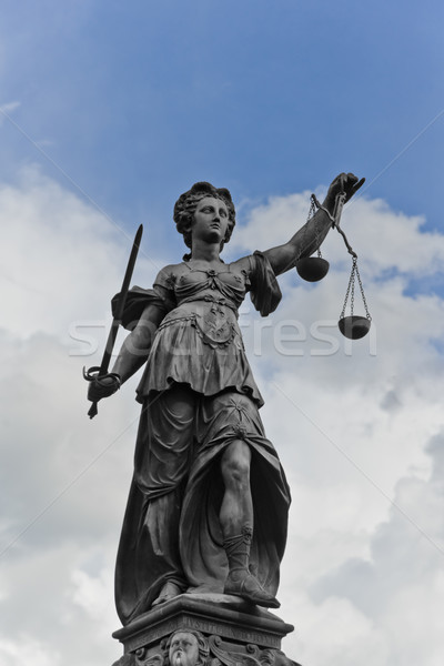 статуя правосудия меч Весы синий облачный Сток-фото © unkreatives