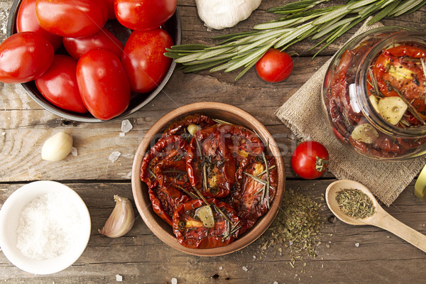 Stockfoto: Voorbereiding · gedroogd · tomaten · ruw · oude · houten · tafel