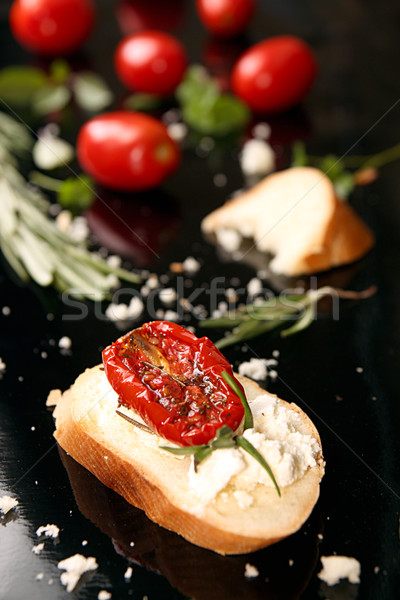 Fetta pomodori secchi pane pezzo nero pane bianco Foto d'archivio © user_11056481